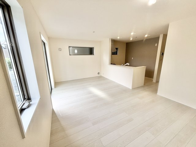 【仲介手数料無料／津島市】津島市宮川町2丁目　リーブルガーデン　新築戸建　3号棟の居間・リビング