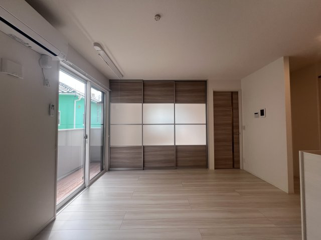クローバー富士5号館の居間・リビング