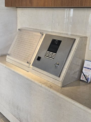 サーパス熊谷駅前のエントランス