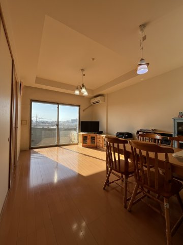 サーパス熊谷駅前の洋室