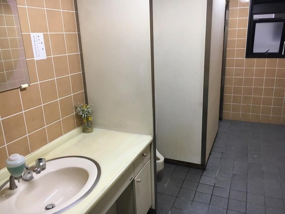 第一東商ビルの洗面所