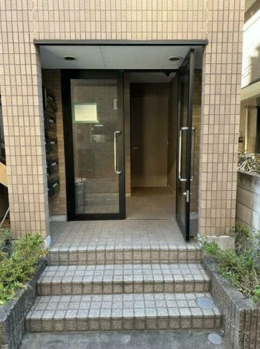 【エントランス】