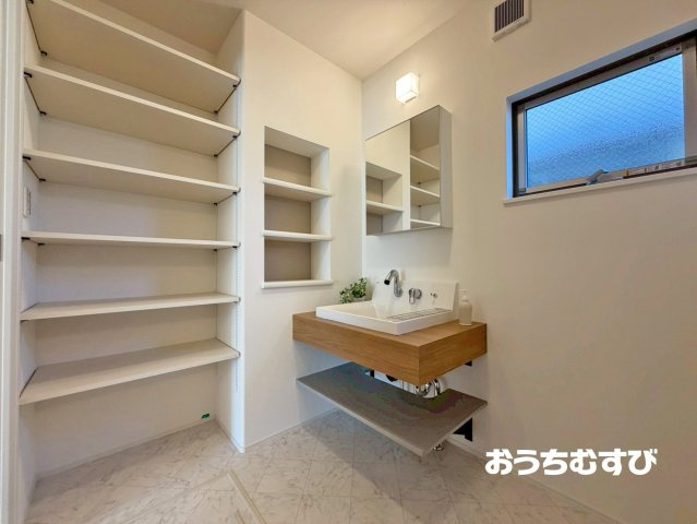 春日井市小木田町(全2棟)A区画のランドリースペース