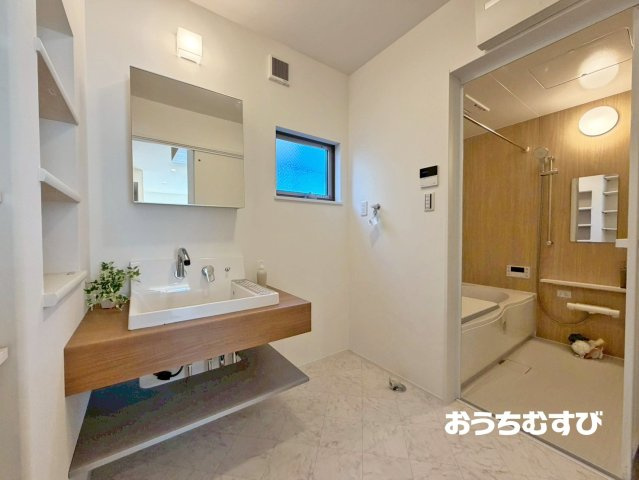 春日井市小木田町(全2棟)A区画の独立洗面台