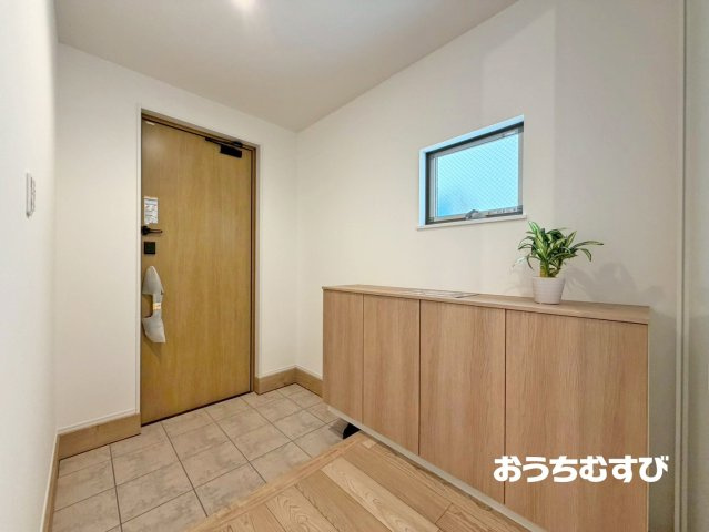 春日井市小木田町(全2棟)A区画の玄関