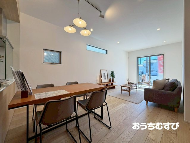 春日井市小木田町(全2棟)A区画の居間・リビング