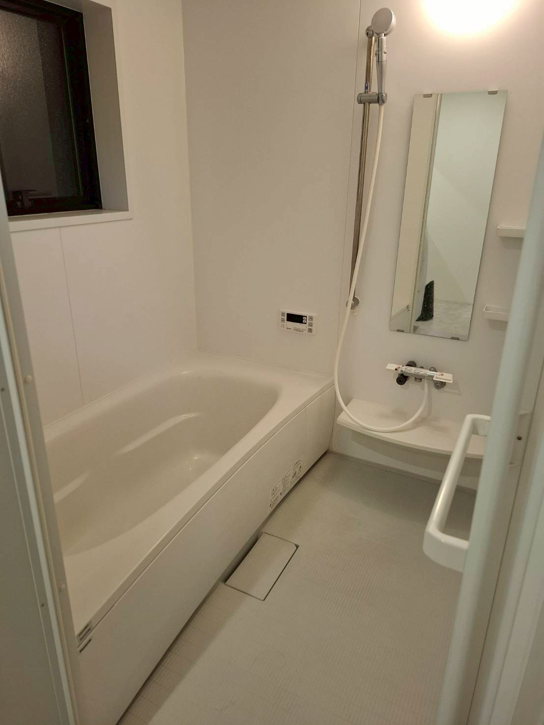 北群馬郡吉岡町南下408-2の浴室