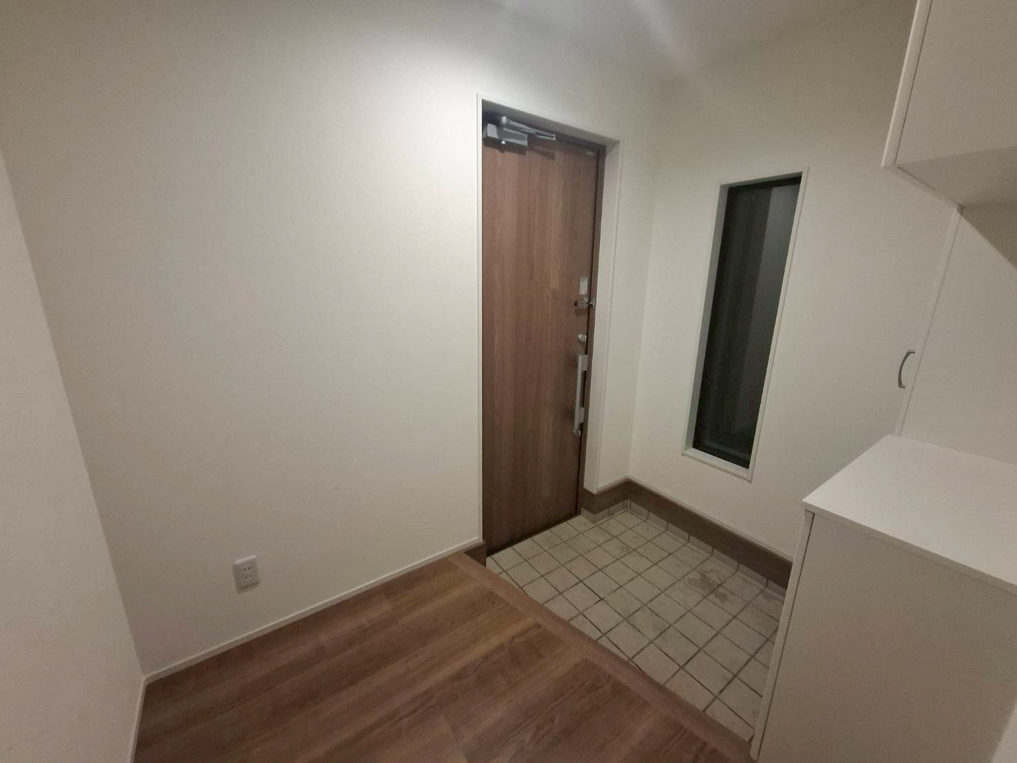 北群馬郡吉岡町南下408-2の玄関