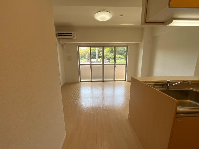 Queen’s Gardenの居間・リビング|リビング