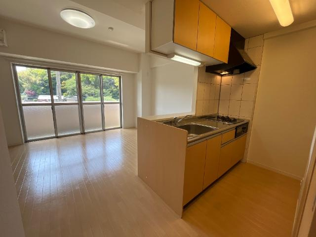 Queen’s Gardenの居間・リビング|リビング