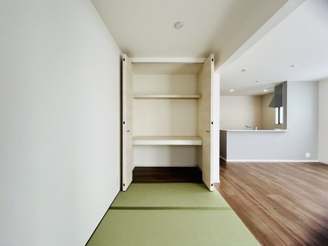 LG八重瀬町具志頭〈8号棟〉の和室