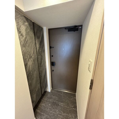 【玄関】 | S-RESIDENCE四日市安島aloggio | ※同建物同型別のお部屋※反転タイプ
