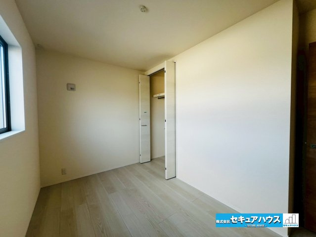 【同施工物件ご案内可能】豊明市栄町大根　全2棟の内観：施工例|【バルコニーイメージ】
◆見晴らしもよく、太陽の温かな温もりをめいっぱい受け止めてくれます。
太陽の光と爽やかな風を受けたお洗濯物はあっという間に乾き、取りこむ時には太陽の匂いを感じられそうですね。　