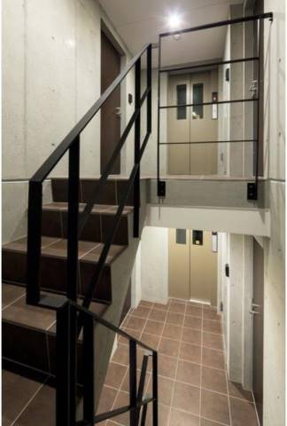 新宿区百人町３丁目の賃貸マンションのその他共用部分|物件内階段
