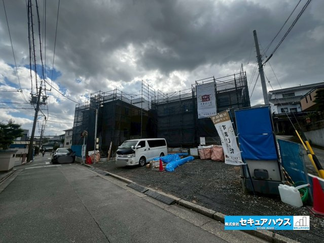 【同施工物件ご案内可能】豊明市栄町大根　全2棟の前面道路含む現地写真|事前予約にて現地ご見学いただけます！お気軽にお問い合わせください♪
■株式会社　セキュアハウス■
住宅ローンに強く、知識、経験豊富なスタッフ在籍
お客様に寄り添い、ご成約後もサポート致します