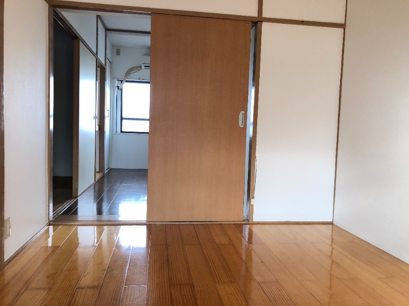 加藤央第3コーポ　北の居間・リビング