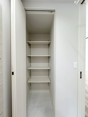 廿日市市阿品4丁目 No.5の収納|洗面所収納☆
タオルや着替えなどを収納するのに便利です♪