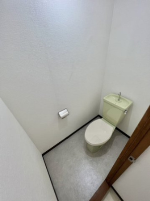 【トイレ】 | メガログリース | お風呂トイレ別です