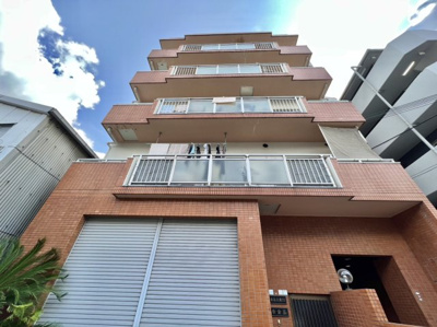 【外観】 | メガログリース | ツートンカラーのおしゃれな外観です