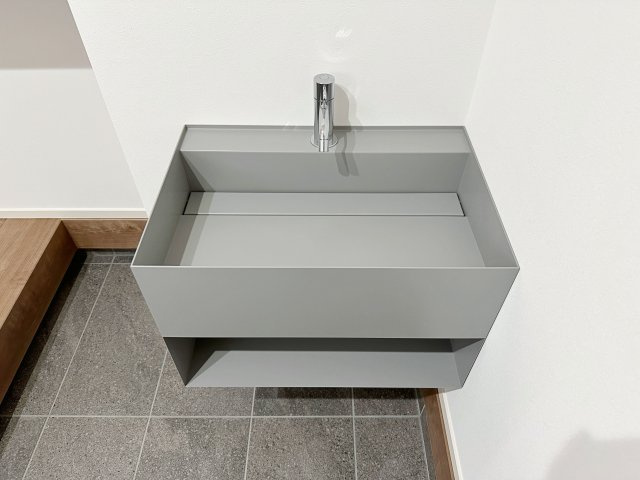 廿日市市阿品4丁目 No.2の洗面所|玄関手洗い場☆
帰ってきてすぐ手が洗えて衛生的です♪