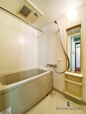 セントピア岡安の浴室