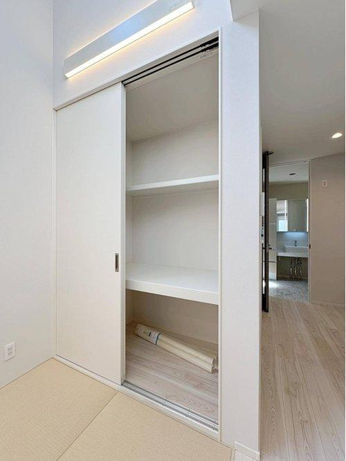 廿日市市阿品台2丁目 No.1の収納|畳コーナー収納☆
来客用のお布団や子供のおもちゃを収納するのに便利です♪