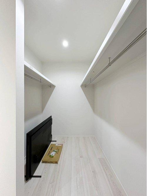 廿日市市阿品台2丁目 No.1の収納|全居室収納☆
7.5帖の主寝室はたくさん収納できるウォークインクローゼットです♪