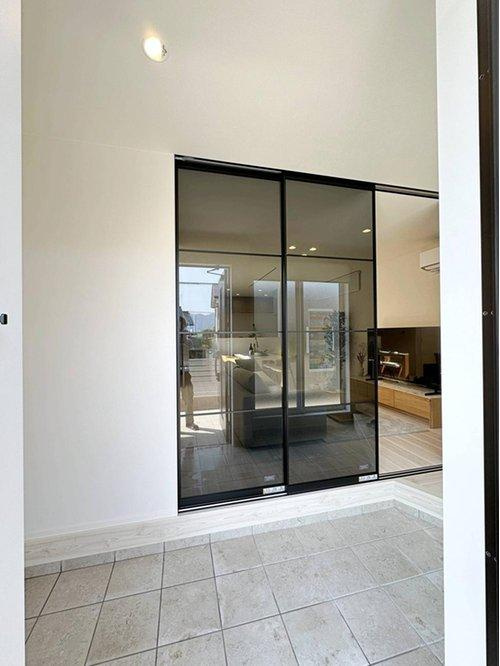 廿日市市阿品台2丁目 No.1の玄関|玄関ホールは広く開放的です♪