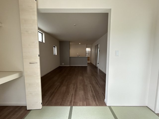 LG八重瀬町具志頭〈１０号棟〉の和室