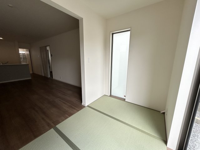 LG八重瀬町具志頭〈１０号棟〉の和室