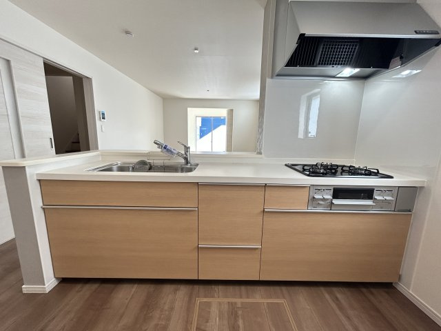 LG八重瀬町具志頭〈１０号棟〉のキッチン