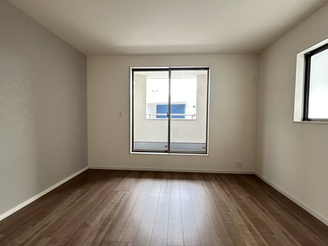 LG八重瀬町具志頭〈１０号棟〉の洋室