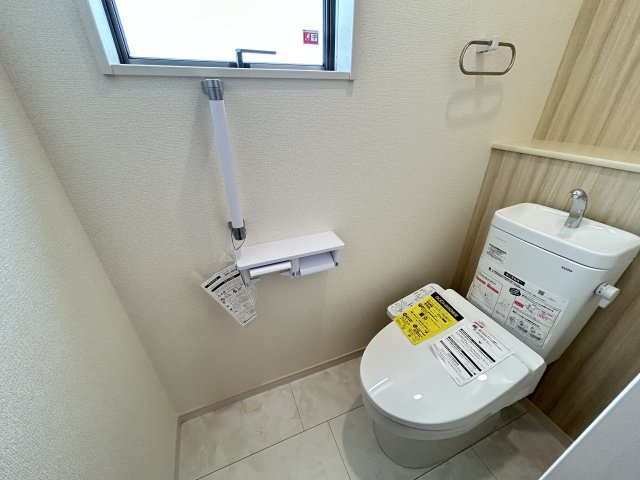 LG八重瀬町具志頭〈１０号棟〉のトイレ