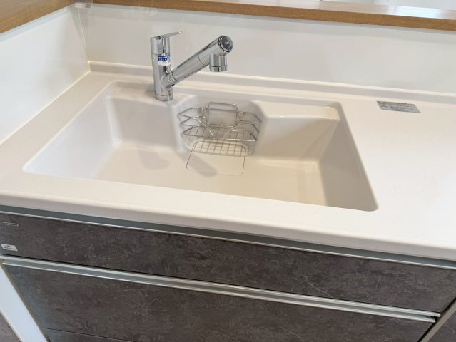 Adoble+アドブル＋小倉南区葛原東2丁目2期　【小倉南区　新築戸建て】のキッチン|浄水器付きなので料理をぐっと美味しく、体に良いものに♪　　【小倉南区　新築戸建て】