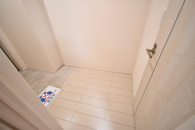 フジパレス甲子園口Ⅲ番館の玄関