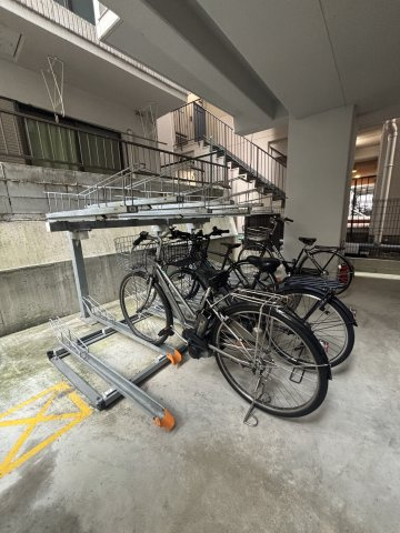 ユリシス新神戸の外観