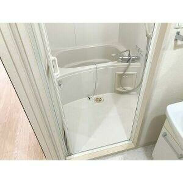 ファーニッシュ山王　名古屋市賃貸　仲介手数料無料の浴室