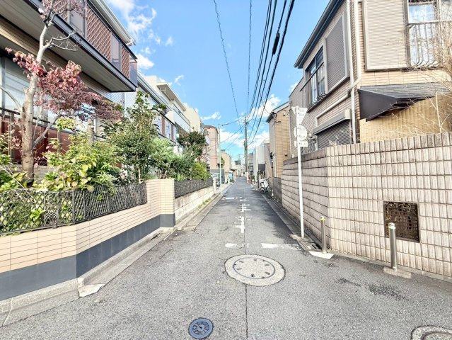 杉並区阿佐谷北3丁目　建築条件無し売地の前面道路含む現地写真|現地写真

現地ご見学希望・資料請求などお気軽にお問い合わせ下さい！
03-5990-5201