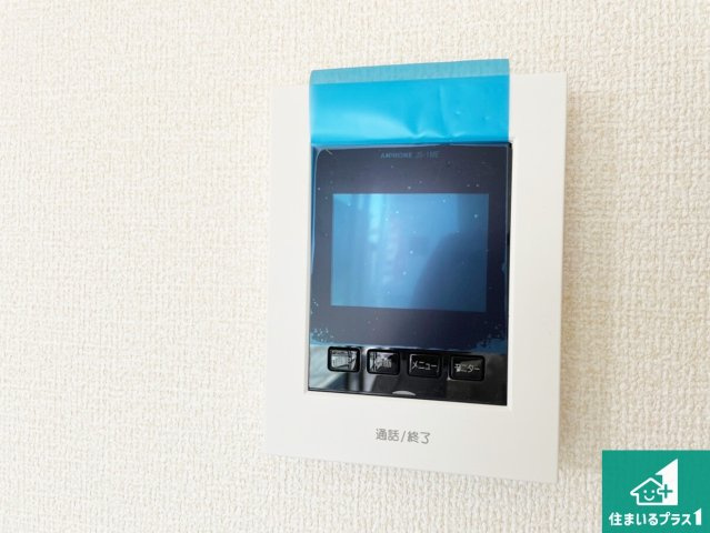 ●29(土)30(日)現地案内可能！　生駒郡斑鳩町龍田　ラスト1邸の防犯設備|カラーモニターインターホン！声だけでなく来訪者の姿や顔がモニターで確認できるので、小さなお子様がいらっしゃるご家庭でも安心できます！