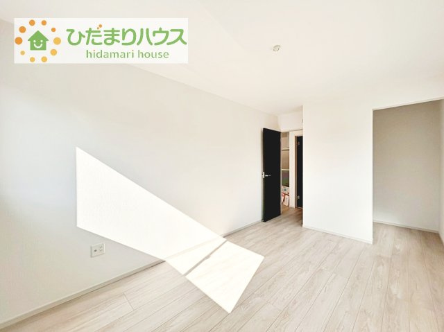 【寝室】 | 常総市豊岡町3期　新築戸建　1号棟 | ゆとりのある主寝室！ご家族全員で寝れちゃいます♪