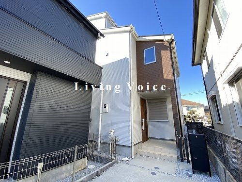 【外観】 | 【仲介手数料０円】茅ヶ崎市松が丘2丁目1期　新築一戸建て　全3棟 | 2号棟　茅ヶ崎市松が丘2丁目1期　新築一戸建て　全3棟