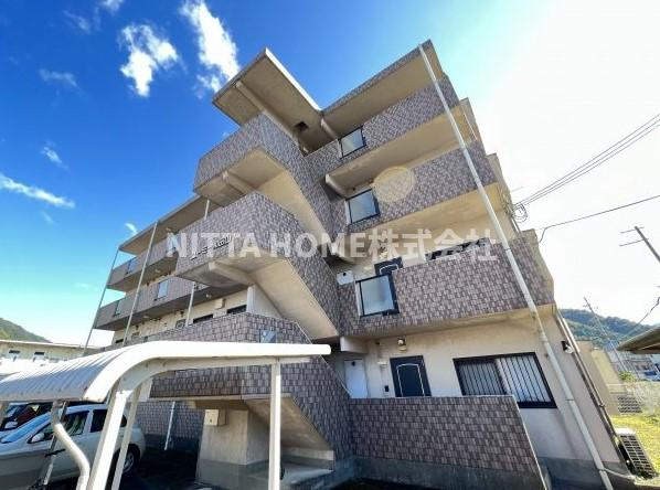 ユーミー和田山の外観|鉄筋コンクリート造の重厚感のあるマンションです☆