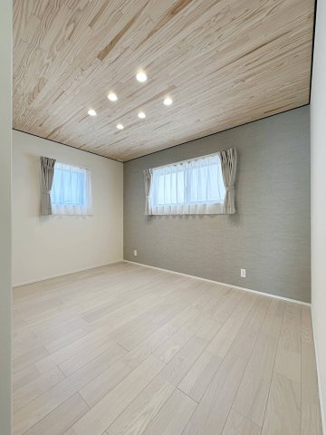 東区馬木6丁目 No.3の寝室|広々とした6帖の主寝室☆