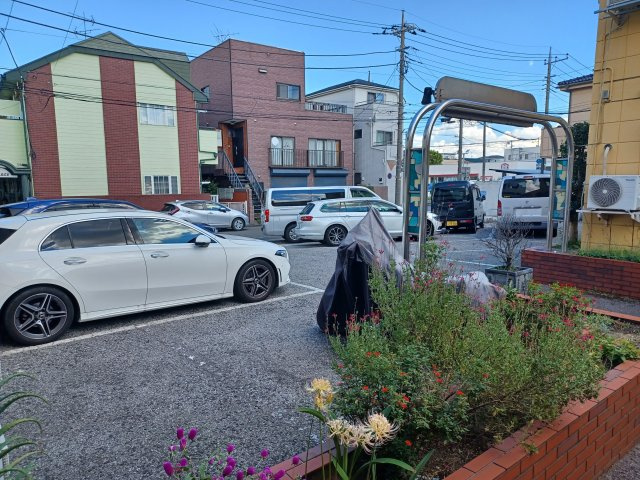 Ｌ・ＭＡＩＳＯＮ（エル・メゾン）の駐車場