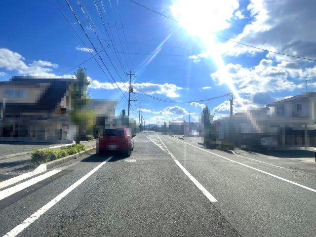 SUNタウン北畑Ⅰ-4（西-北）の前面道路含む現地写真