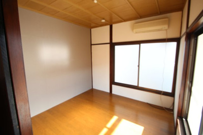 【洋室】 | 中央3丁目貸家