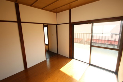 【洋室】 | 中央3丁目貸家