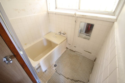 【浴室】 | 中央3丁目貸家