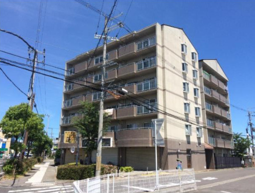 近江八幡市鷹飼町北１丁目の店舗事務所の外観