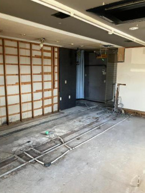 近江八幡市鷹飼町北１丁目の店舗事務所の内装